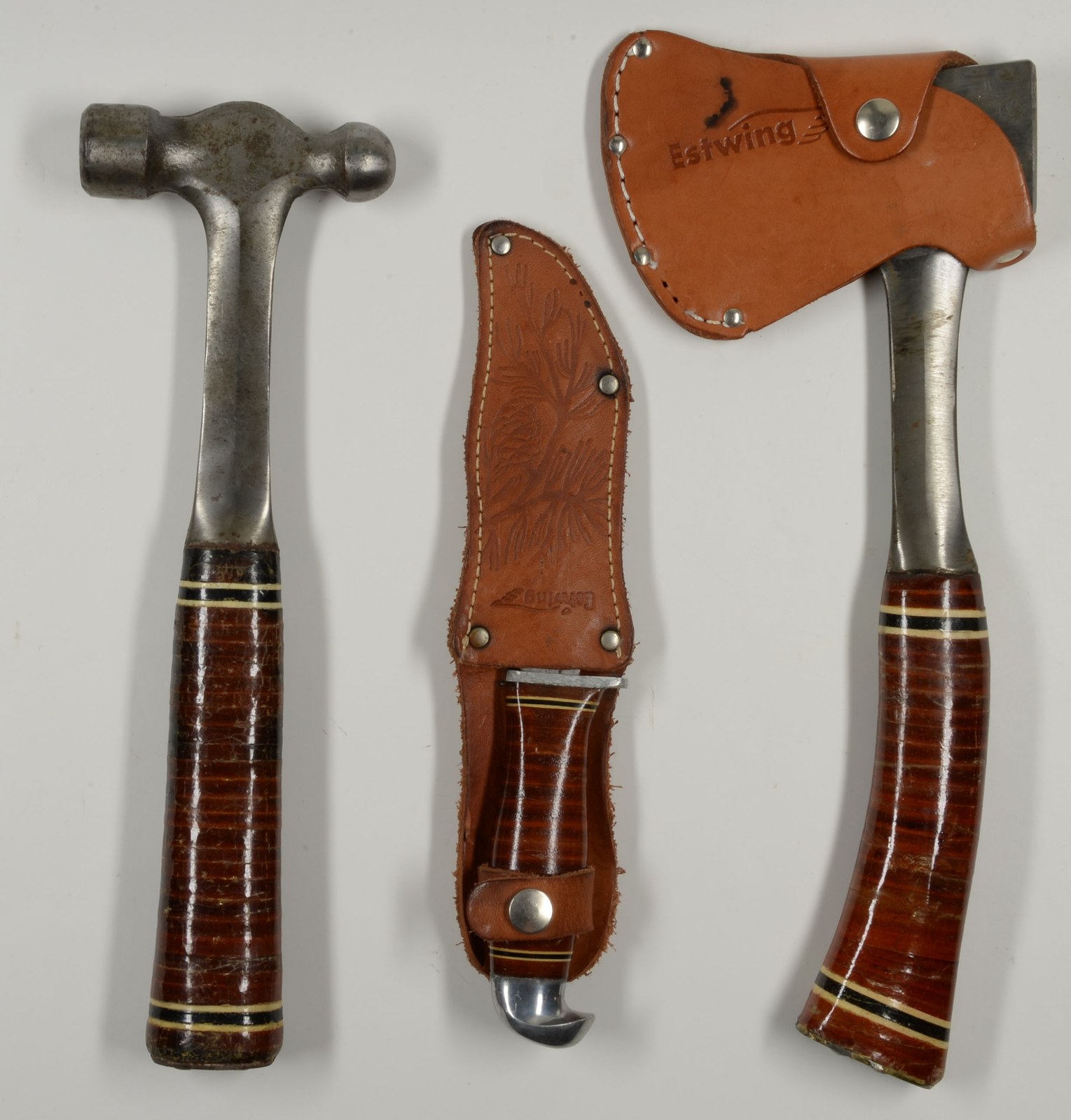 Estwing E16C one-piece forged claw hammer, leather grip