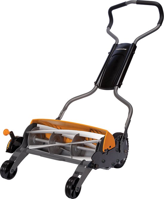 Fiskars StaySharp Max reel mower