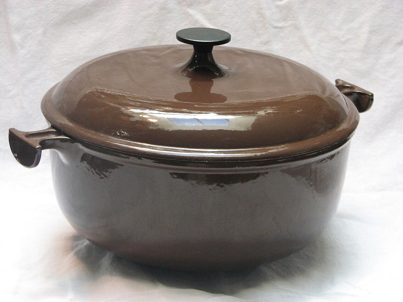 Le Creuset 24 cm enamelled cast iron