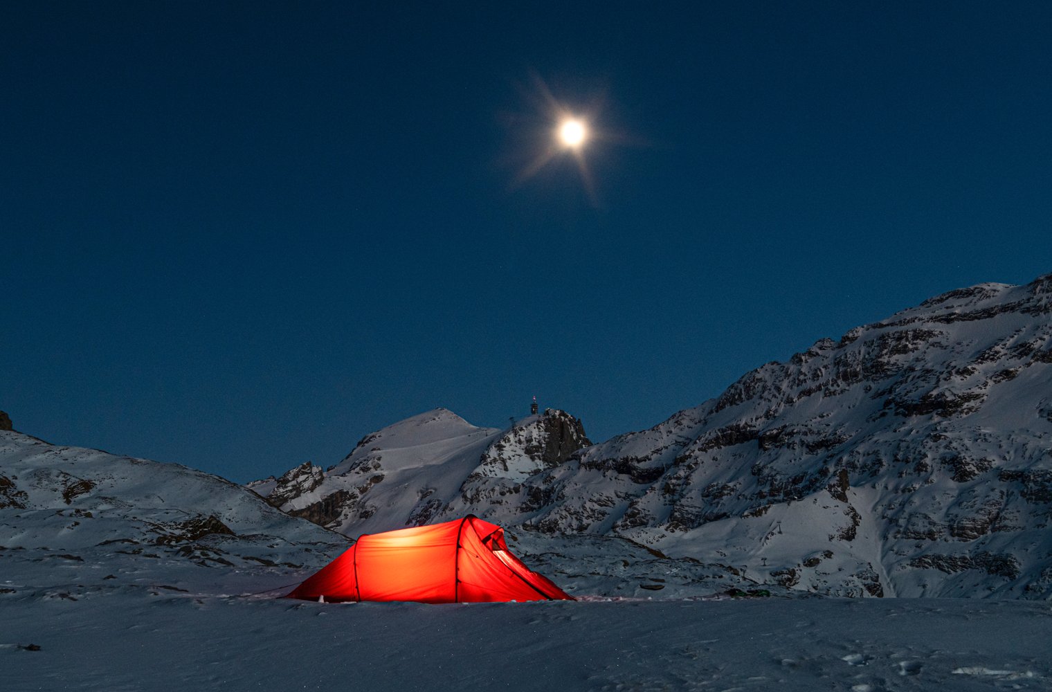 Hilleberg Nallo 2 red silnylon tunnel tent, pitched